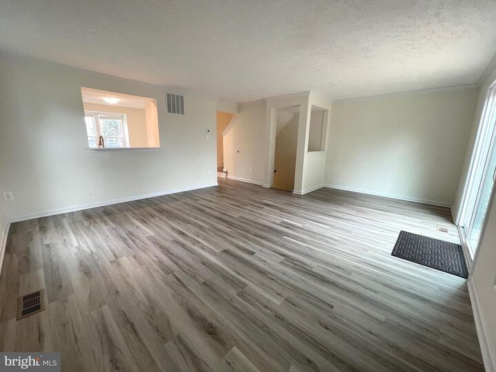 Property Photo: 15107 Arum Place VA 22191