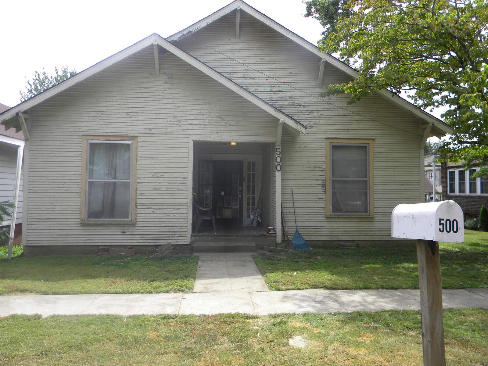 Property Photo:  500 W Poplar Street  AR 72450-2124 