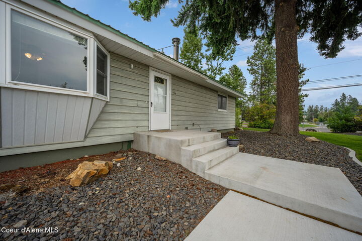Property Photo: 104 W 16th Ave ID 83854