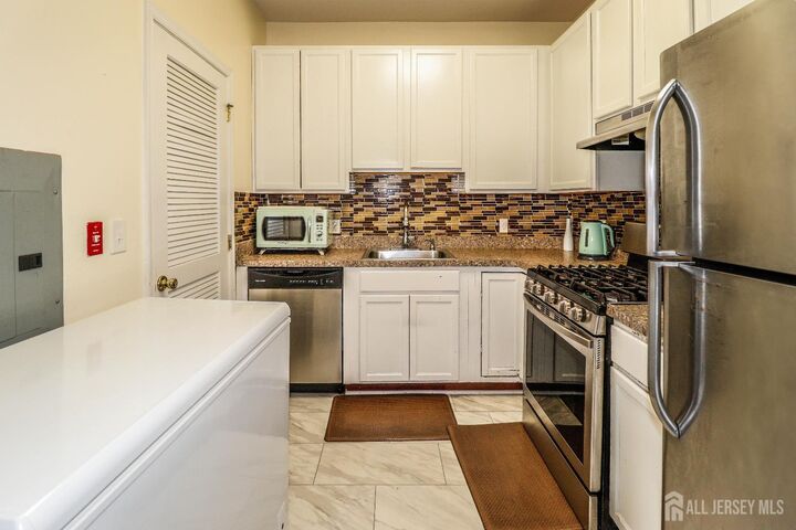 Property Photo: 19-A Koolidge Court NJ 08873