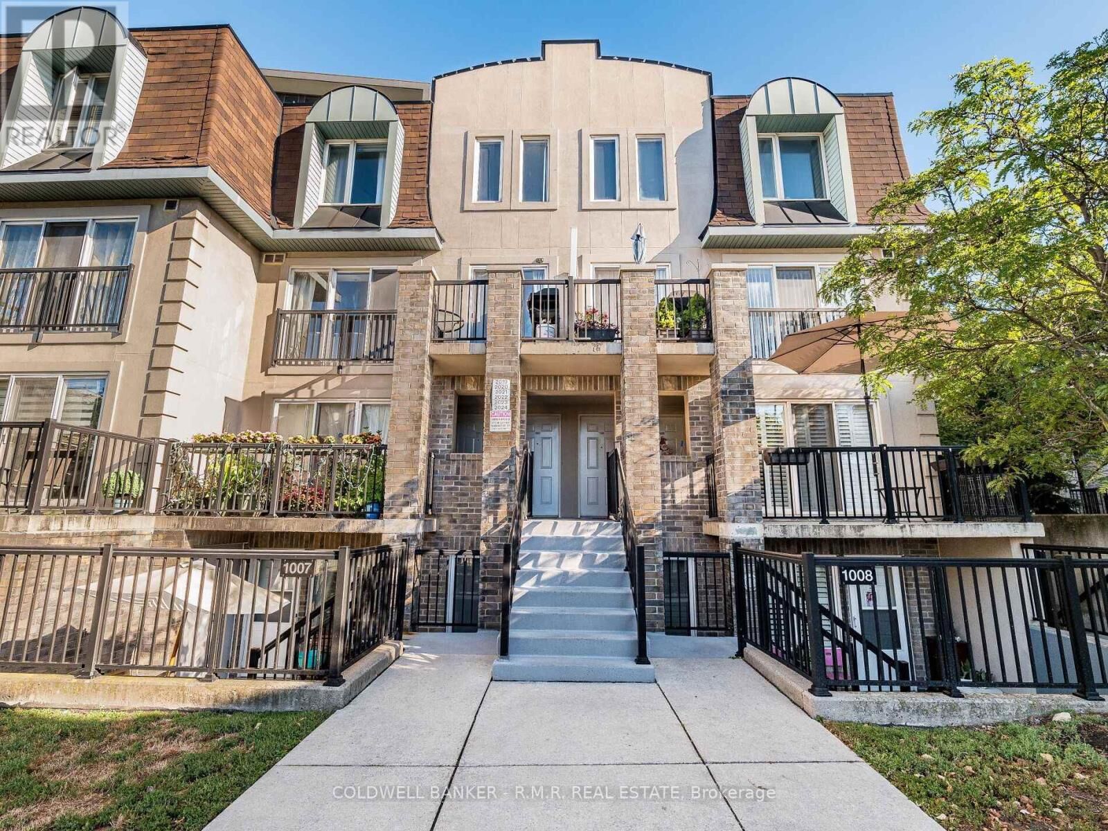Photo de la propriété: 125 George Appleton Way 2020 ON M3M 0A2