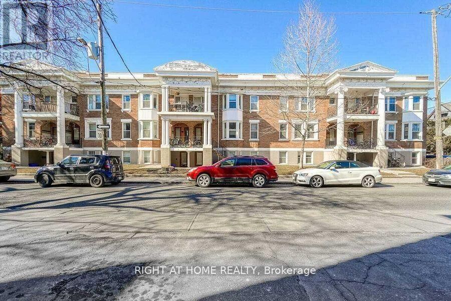 Property Photo:  1317 King Street West 1  ON M6K 2N4 