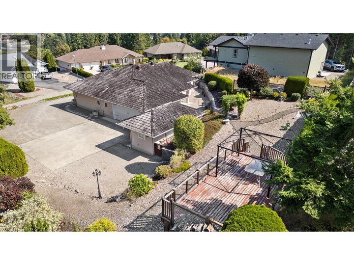 Property Photo: 2670 Doebert Road BC V0E 1H1