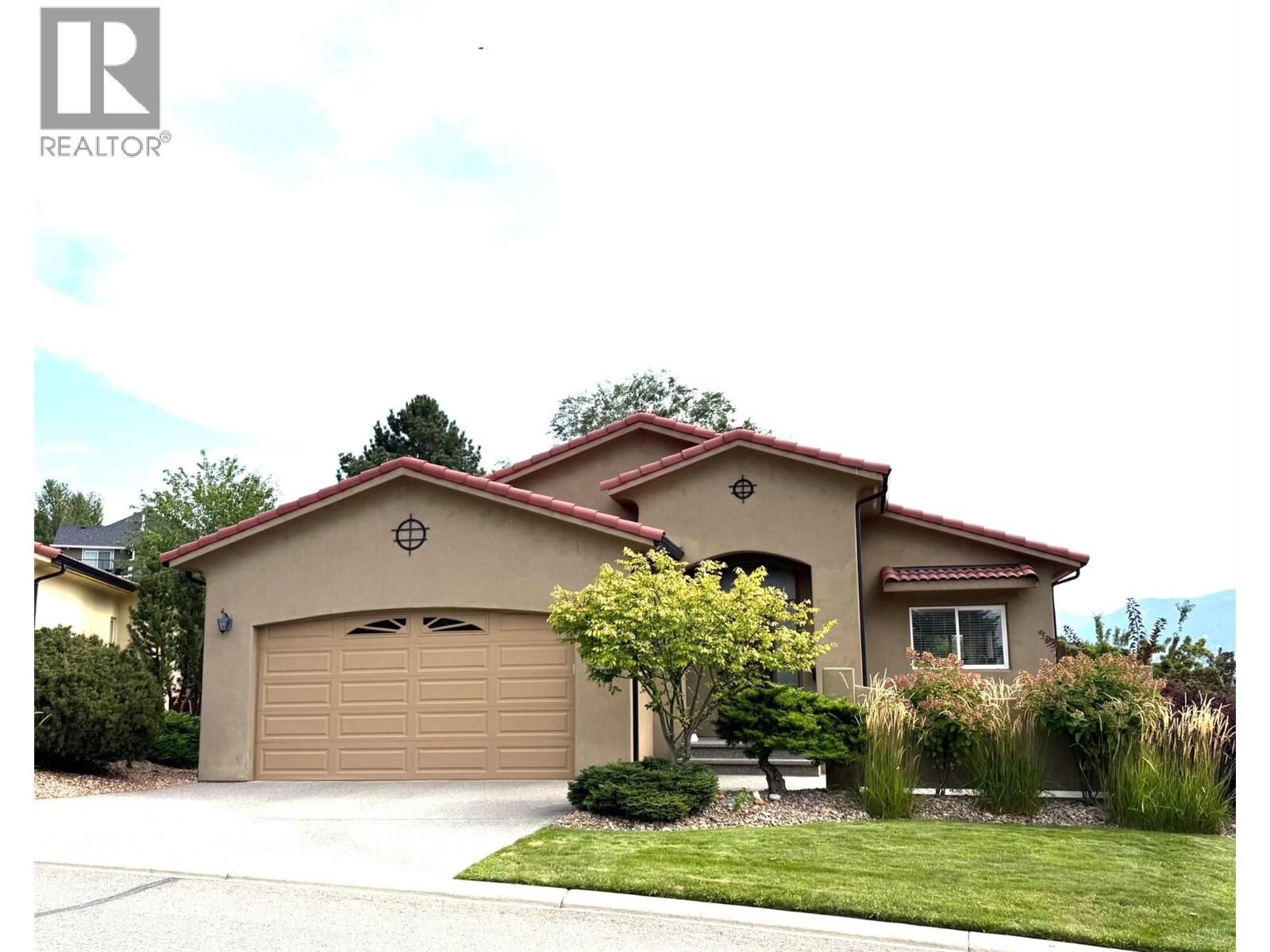 Property Photo:  728 Rosewood Crescent  BC V2H 1S3 