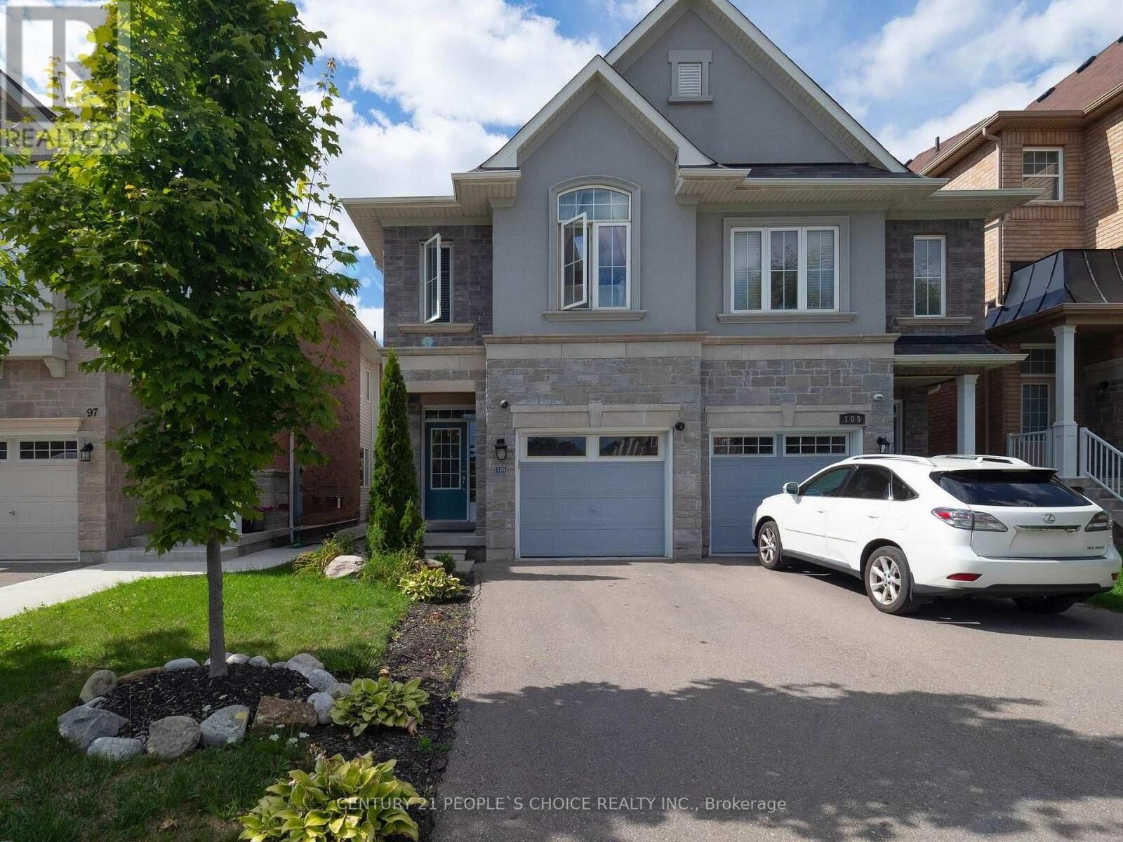 Property Photo: 101 Preston Meadows Avenue ON L4Z 0C3