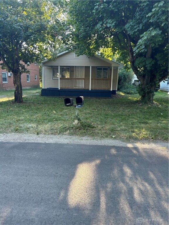 Property Photo:  1833 Dewitt Drive  OH 45406 