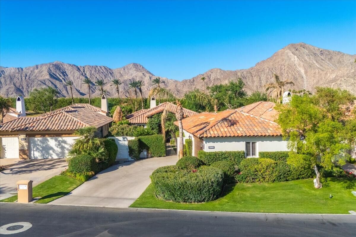 Property Photo: 48225 Via Solana CA 92253