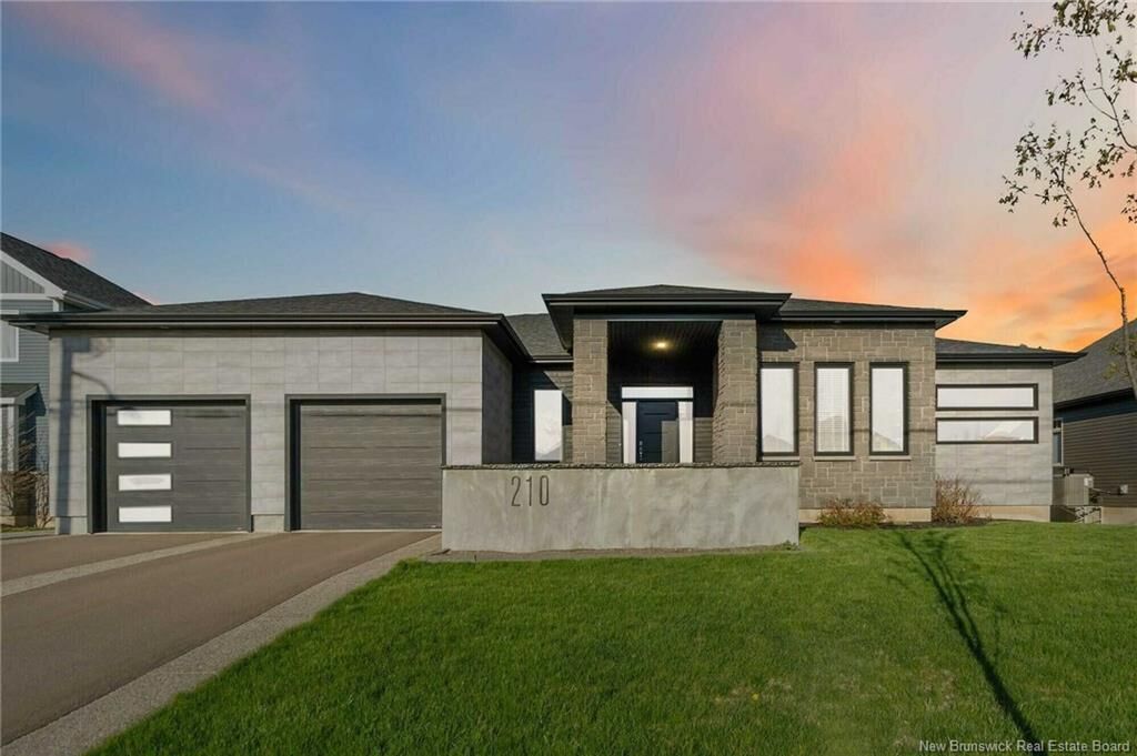 Property Photo: 210 Rosebank Crescent NB E1B 0R6