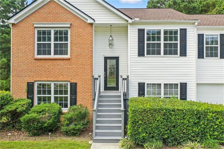 Property Photo: 452 Crested View Drive GA 30052