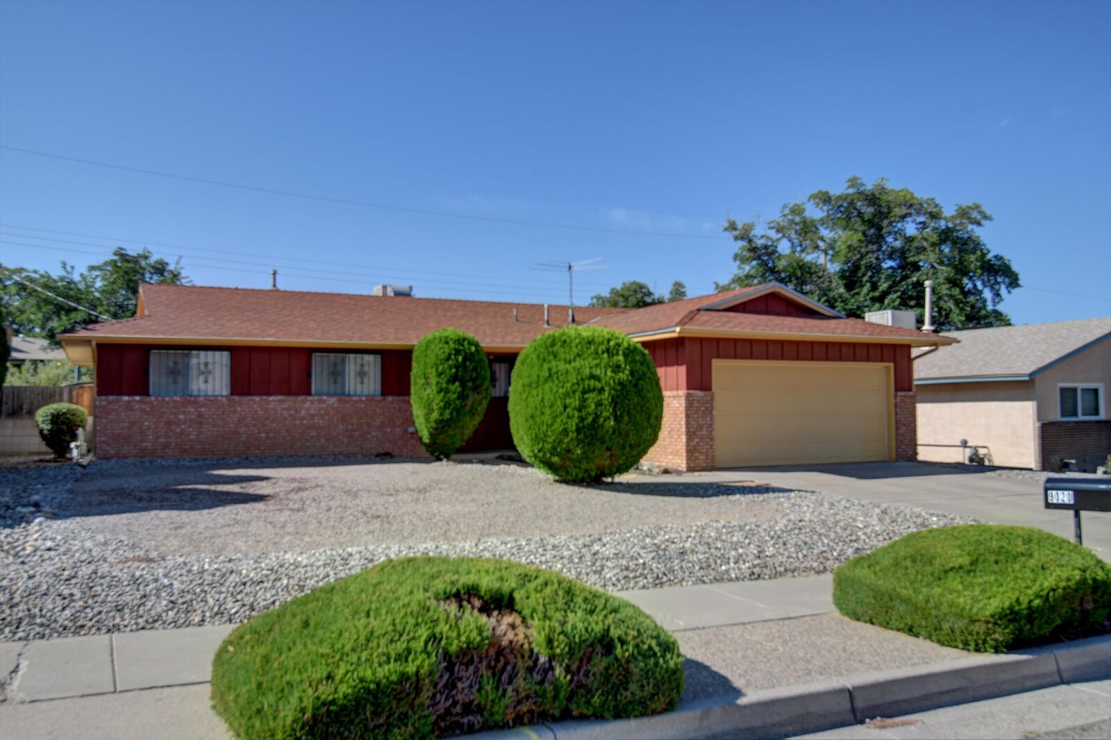 Property Photo:  9020 La Barranca Avenue NE  NM 87111 