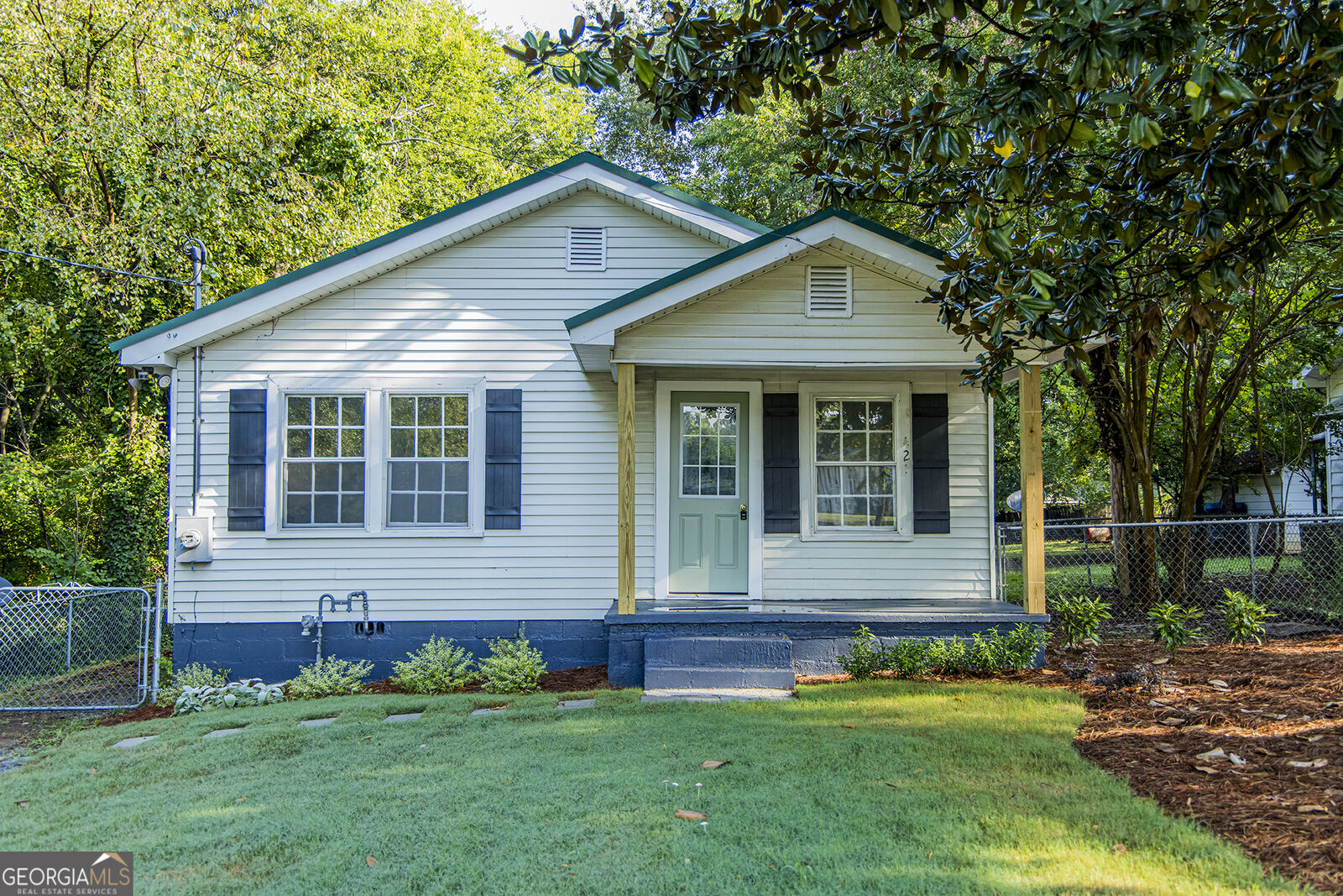 Property Photo: 421 E 20th Street SW GA 30161