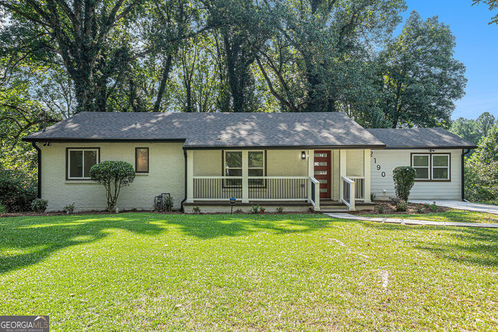 Property Photo: 2190 SW Highview Road SW GA 30311