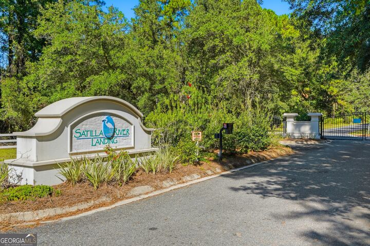 Property Photo:  111 Canoe Run  GA 31569 