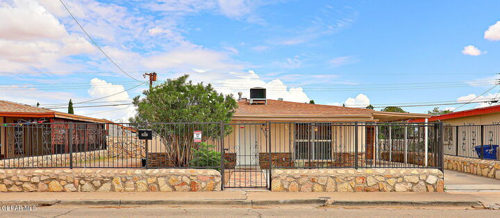 Property Photo: 8320 Diana Drive TX 79904