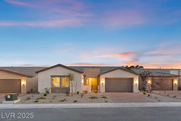 Property Photo: 5081 Notting Hill Avenue NV 89139