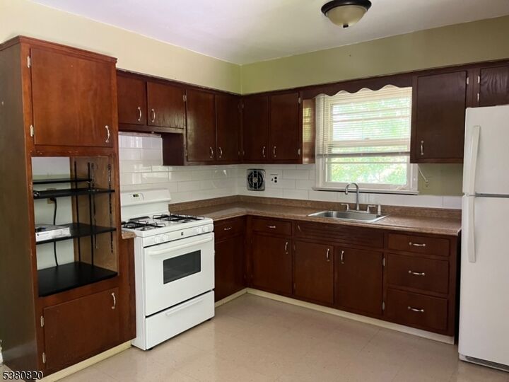 Property Photo:  38 Park St  NJ 07465 