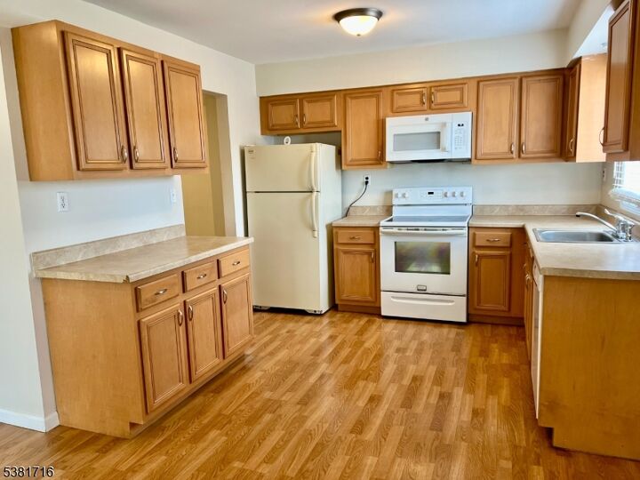 Property Photo: 1506 William And Mary Cmn NJ 08844