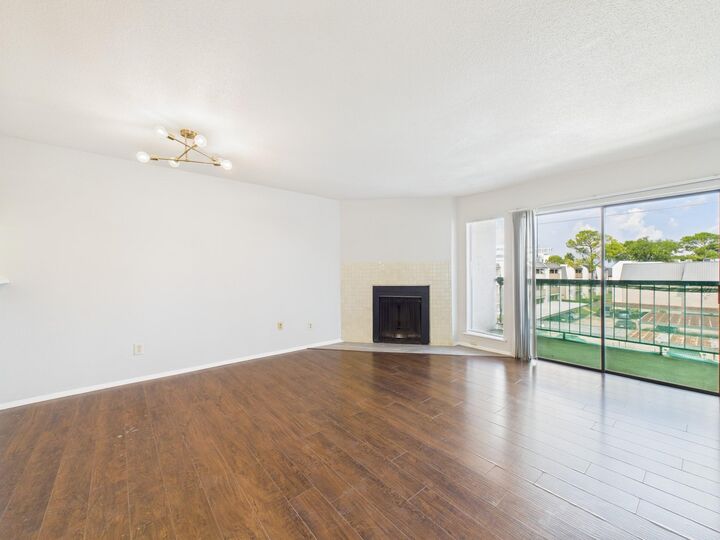 Property Photo:  2822 S Bartell Drive 39  TX 77054 