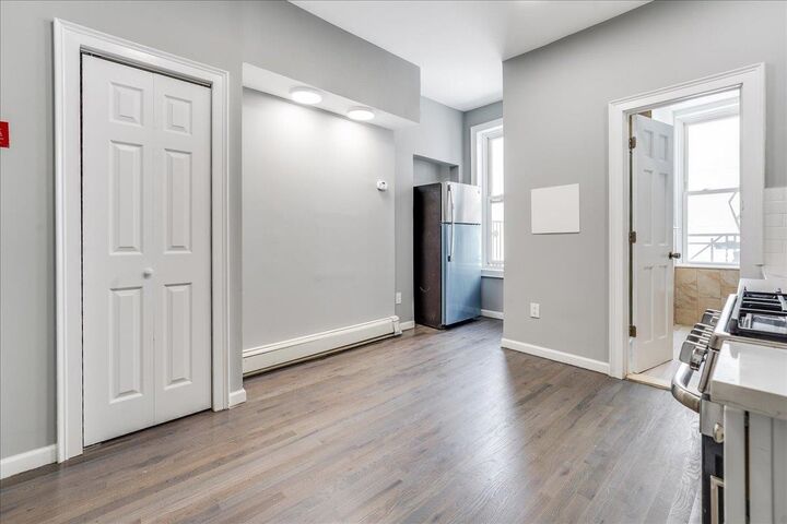 Property Photo:  402 Grand St 3S / 302  NJ 07030 