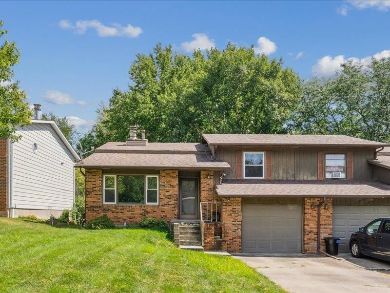 Property Photo: 1912 North Ridge Dr IA 52241