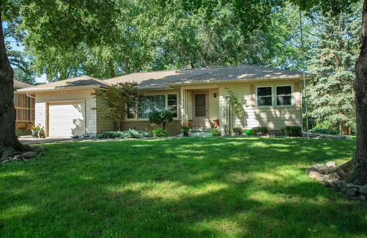 Property Photo: 456 Loma Street IA 50701