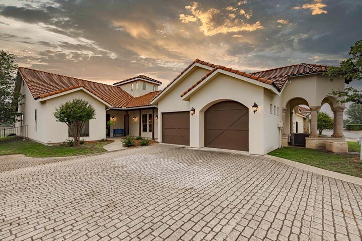 Property Photo: 3801-15 Club House Rd TX 78028