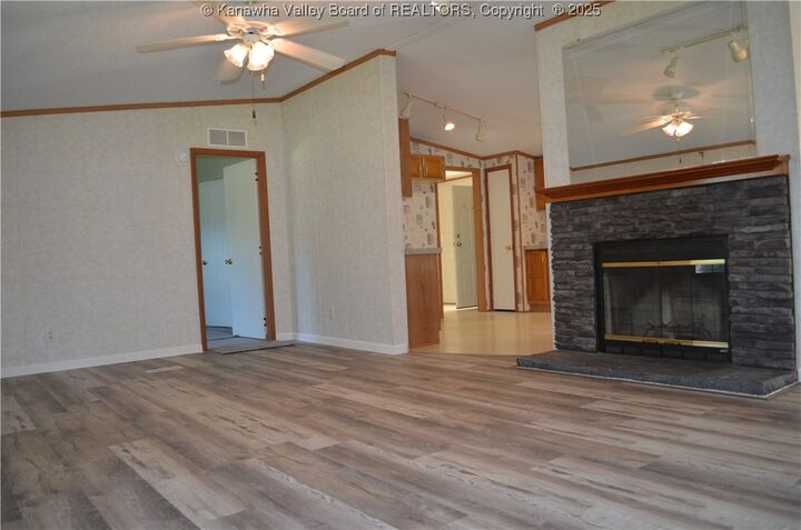 Property Photo: 2853 Palestine Road WV 26160