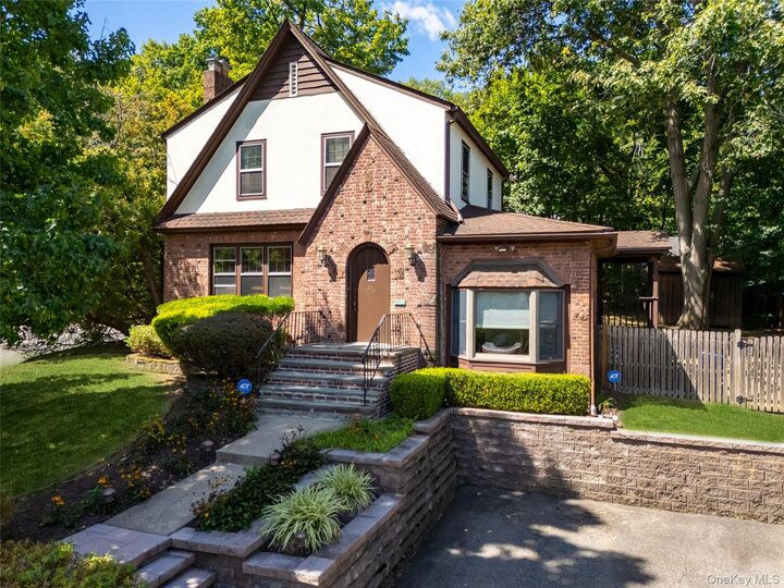 320 S Broadway  Nyack NY 10960 photo