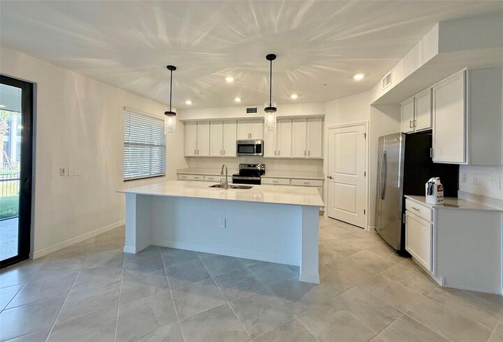 Property Photo:  5624 Summit Pointe Circle 104  FL 34210 