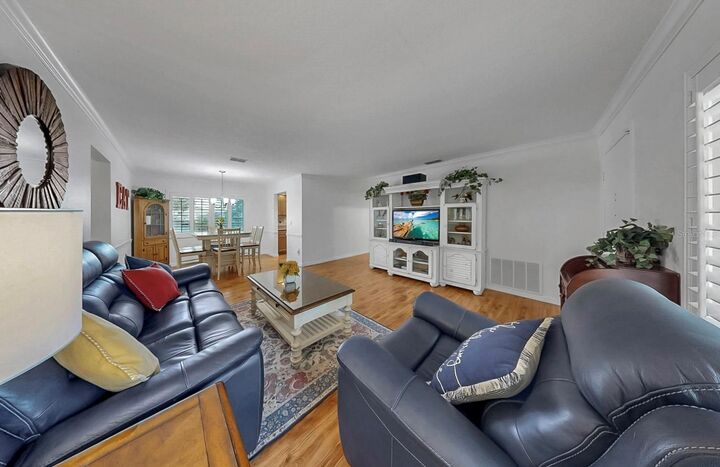 Property Photo:  2807 Cameron Court  FL 34684 