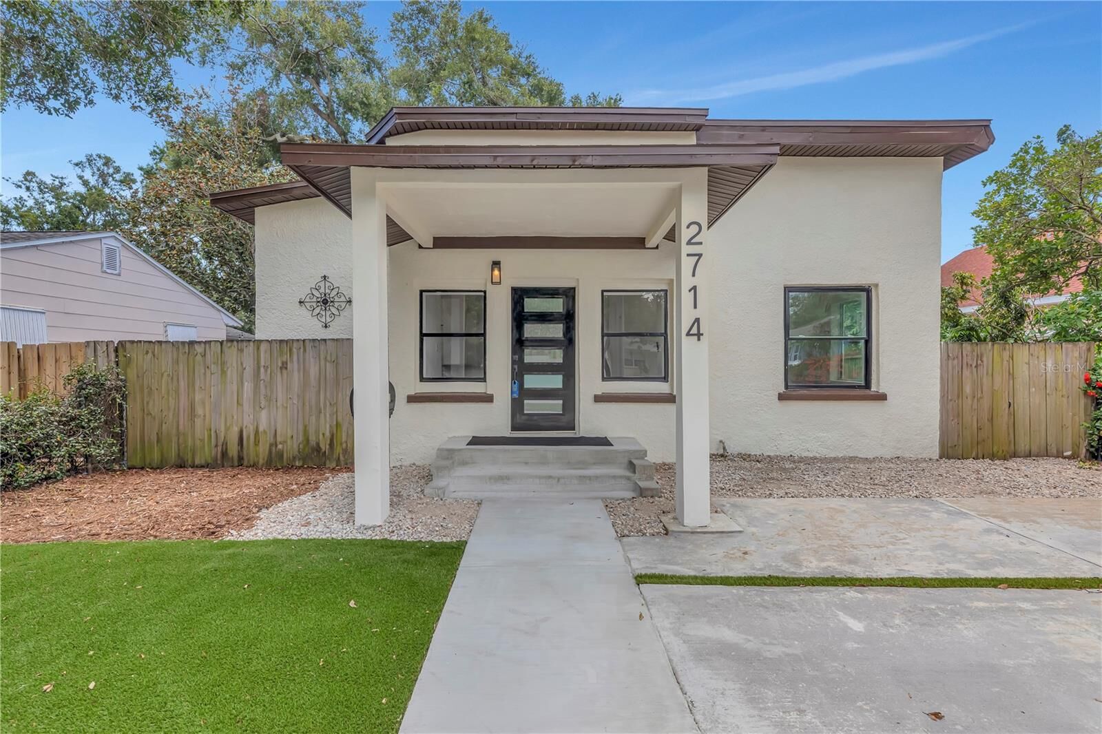 Property Photo: 2714 36th Avenue N FL 33713