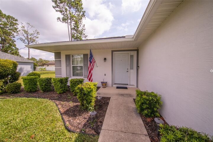 Property Photo:  7 Zoeller Court  FL 32164 