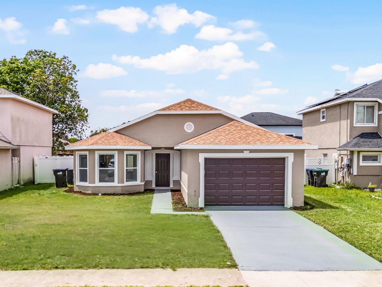 Property Photo:  13026 Baltimore Woods Lane  FL 32824 