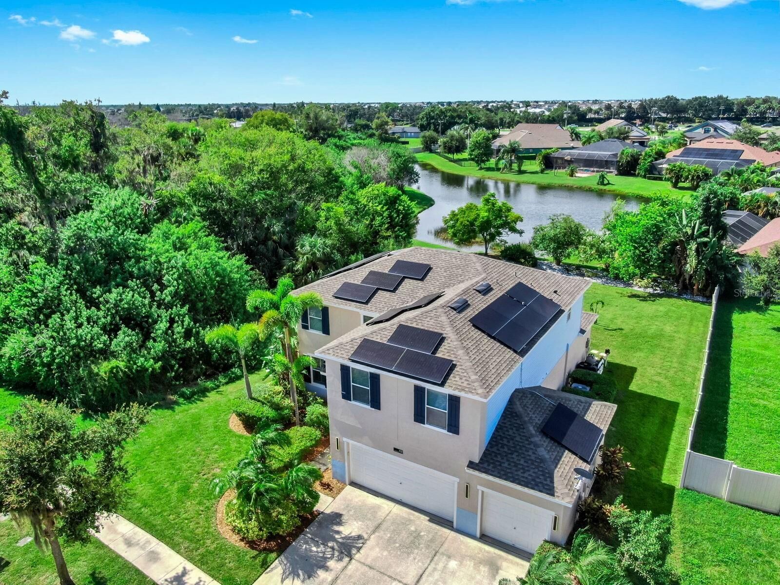 Property Photo: 112 Slipper Key Road FL 33572