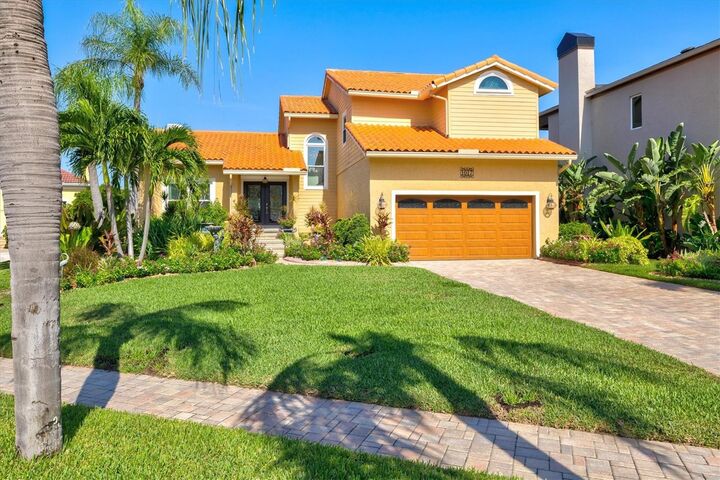 Property Photo: 1017 Sonata Lane FL 33572