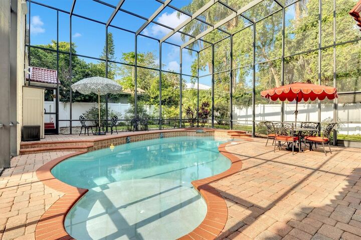Property Photo:  845 E Edgewood Drive  FL 33803 