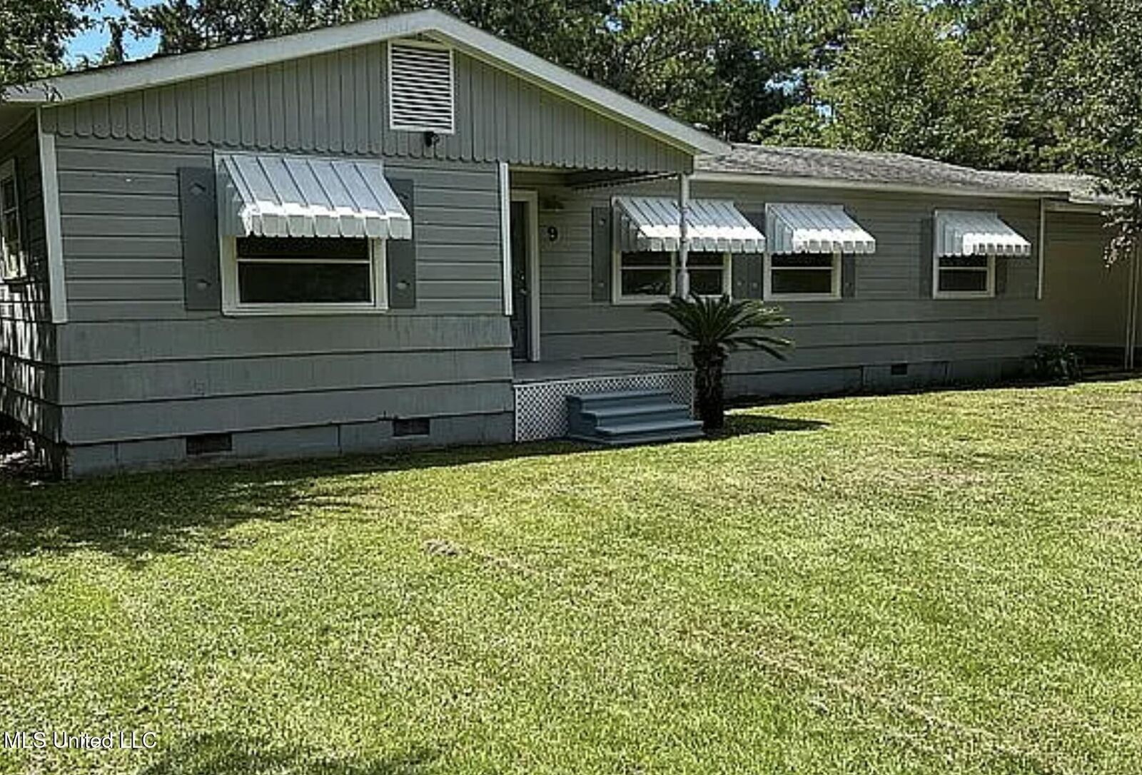 Property Photo: 9 Davis Bayou Rd MS 39564