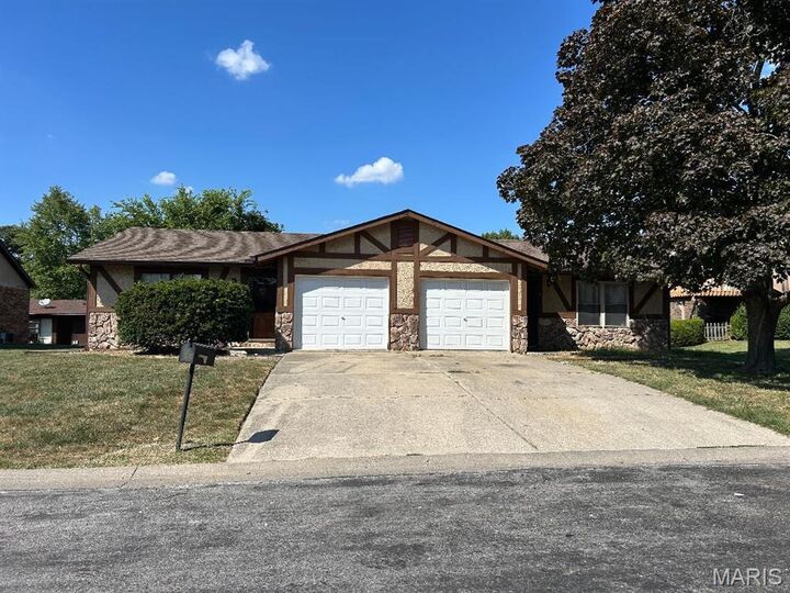 9-11 Kingsway Drive  Belleville IL 62226 photo