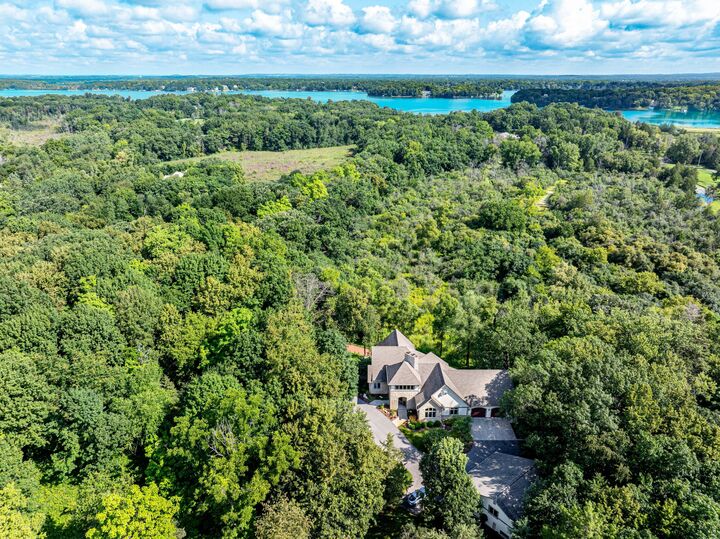 35300 Pabst Rd  Oconomowoc Lake WI 53066 photo
