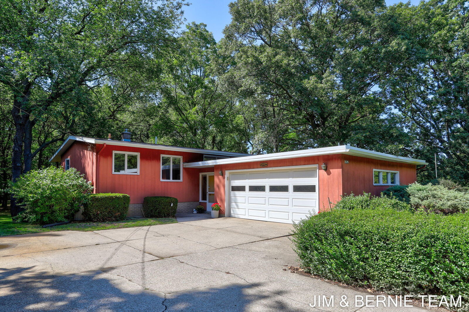 Property Photo: 352 Beeline Road MI 49424