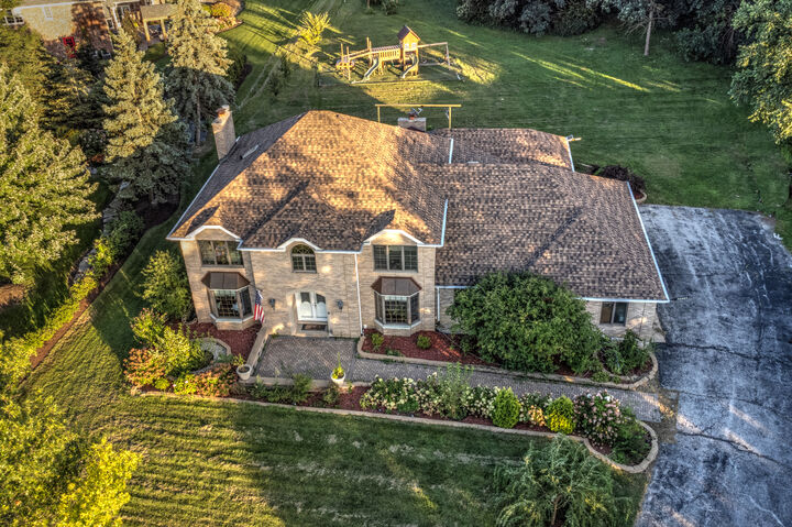 Property Photo:  80 Windmill Road  IL 60467 
