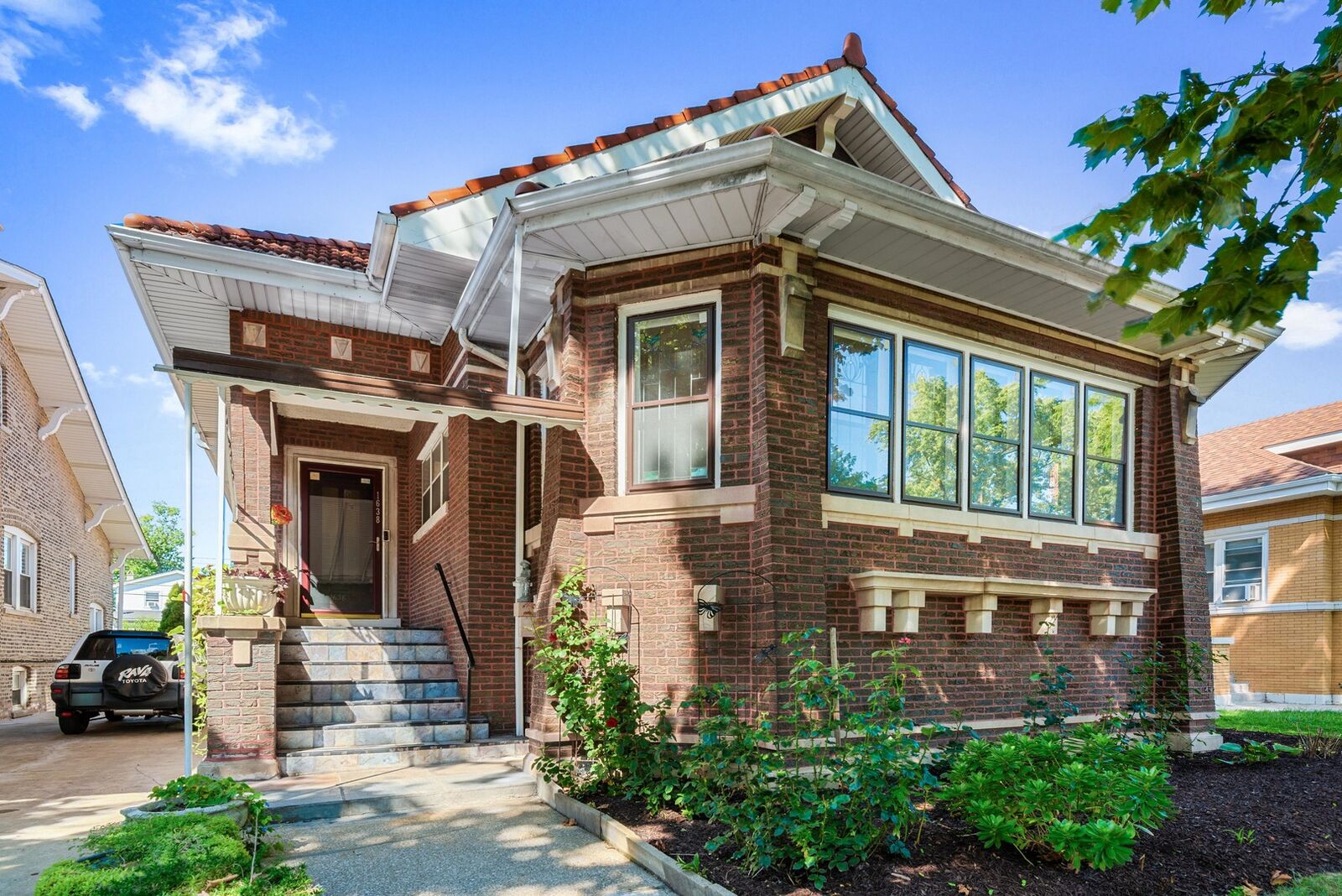 Property Photo:  1638 S Austin Boulevard  IL 60804 