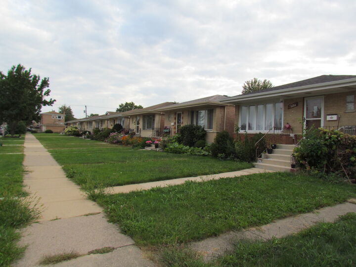 Property Photo: 7814 Leamington Avenue IL 60459