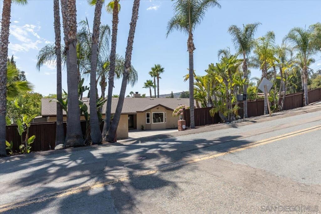 Property Photo:  2891 Highlands Blvd  CA 91977 