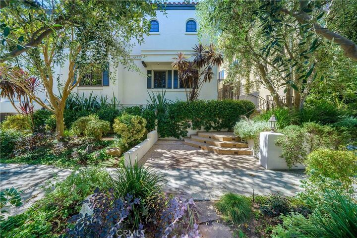 Property Photo: 14100 Dickens Street 4 CA 91423