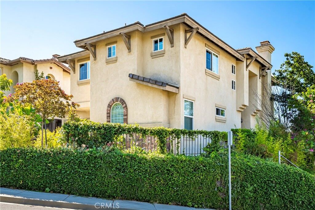 Property Photo:  659 Canopy Drive  CA 92069 