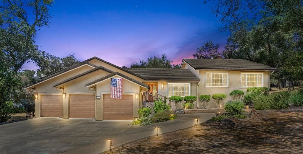 Property Photo:  6503 Camino De Luna  CA 95683 