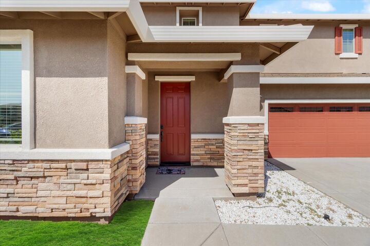Property Photo: 12686 Solsberry Way CA 95742