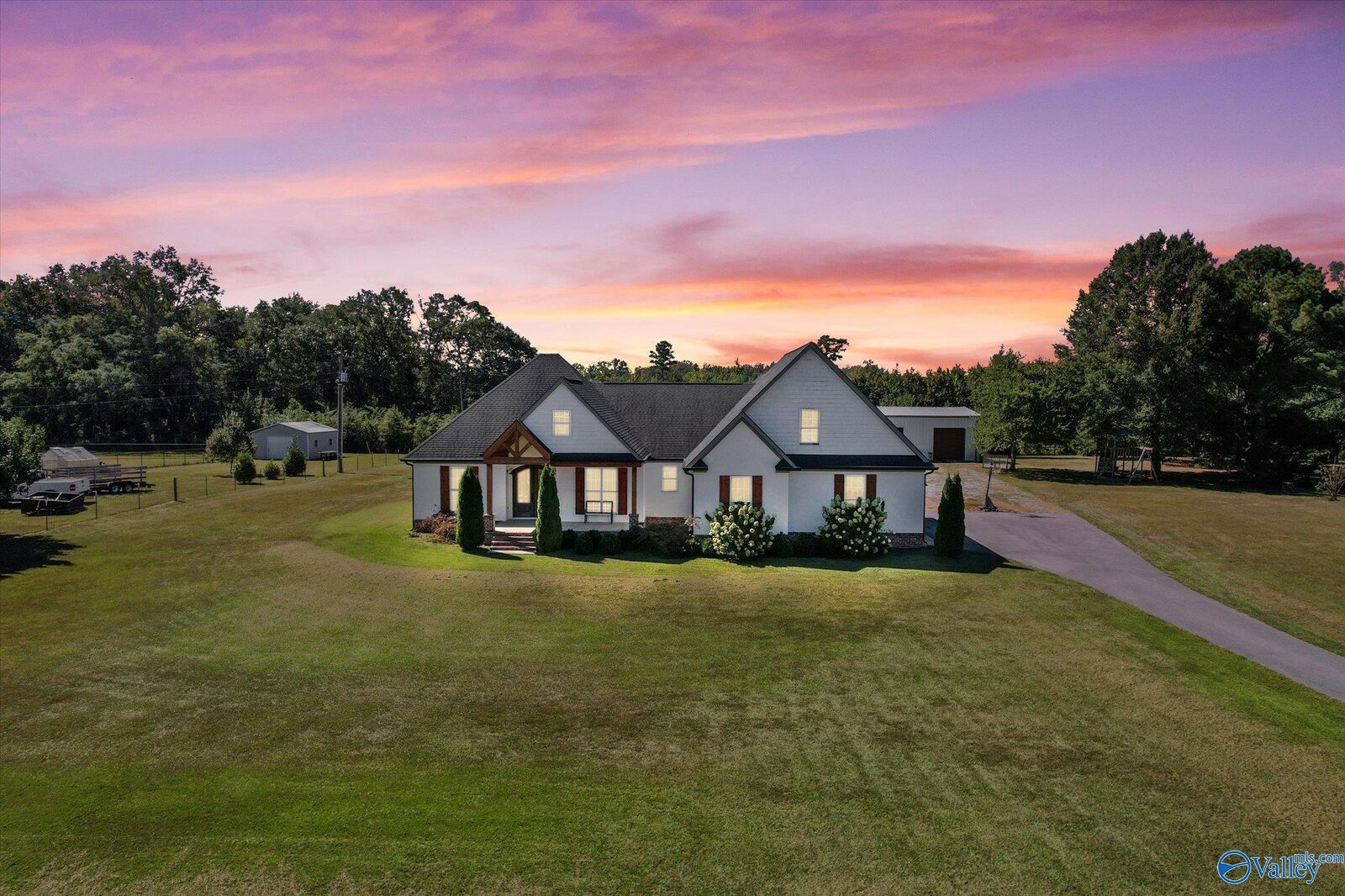 Property Photo:  2310 Nance Ford Road  AL 35640 