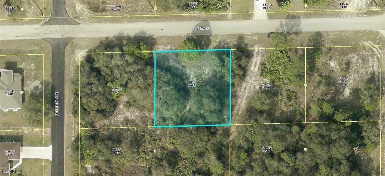 Property Photo:  1902 E 15th Street  FL 33972 